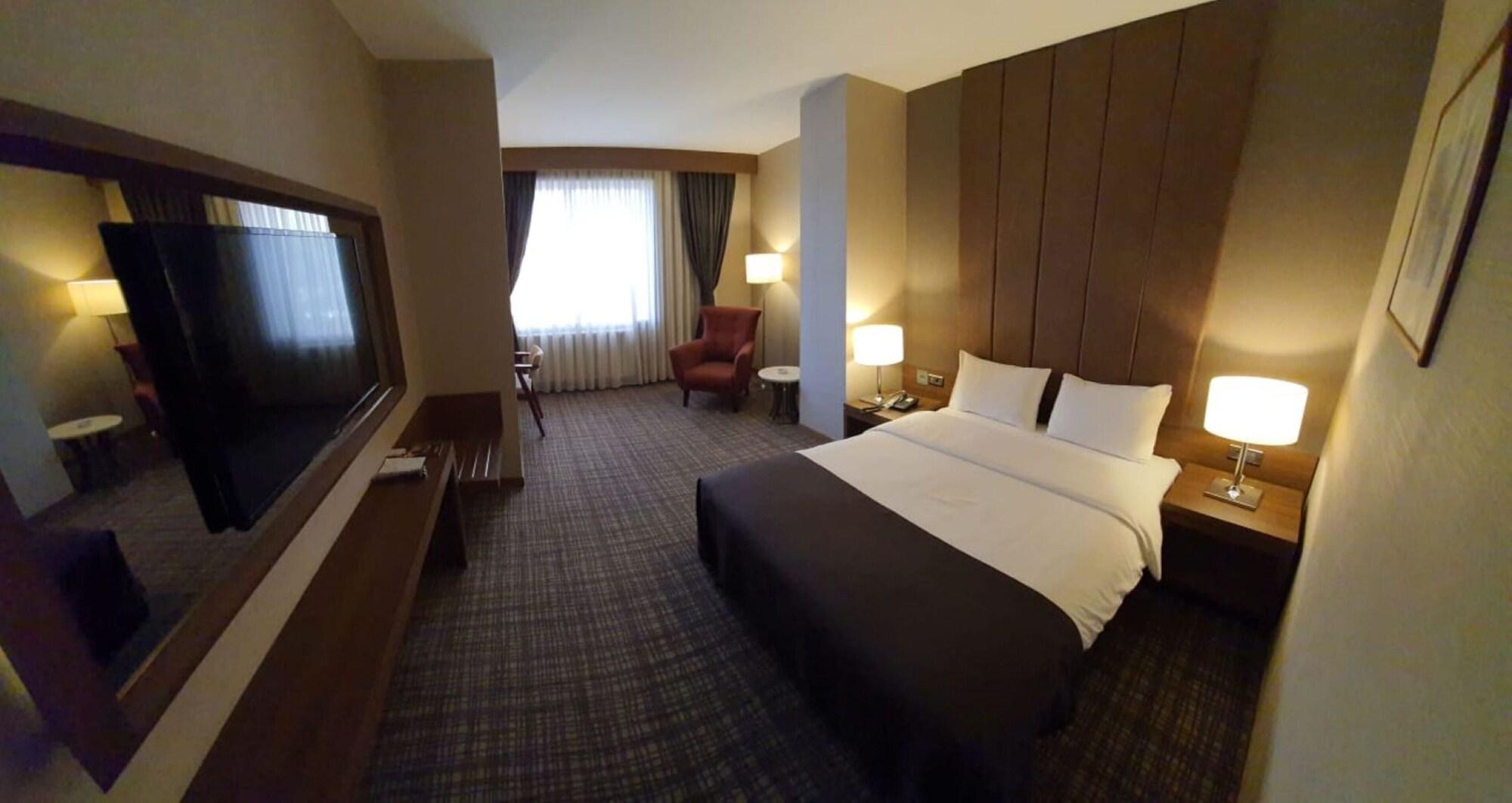 Adıyaman Grand Isias Hotel מראה חיצוני תמונה