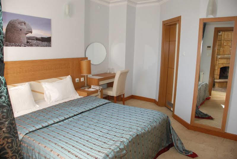 Adıyaman Grand Isias Hotel מראה חיצוני תמונה